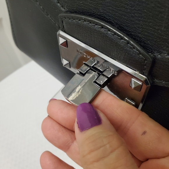 Michael Kors "KINSLEY" Black Leather Satchel, Business, Stylish, Chic - Picture 12 of 12